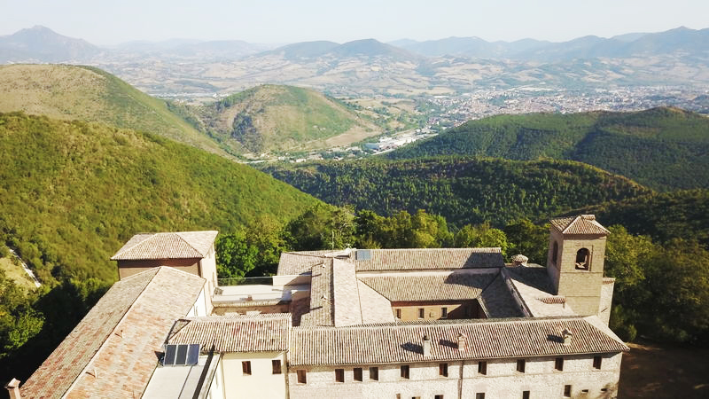 All'alba al monastero