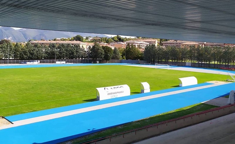 La pista è sempre… più blu