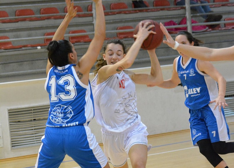 La Thunder Halley tenta la rimonta, ma Ancona porta a casa i due punti