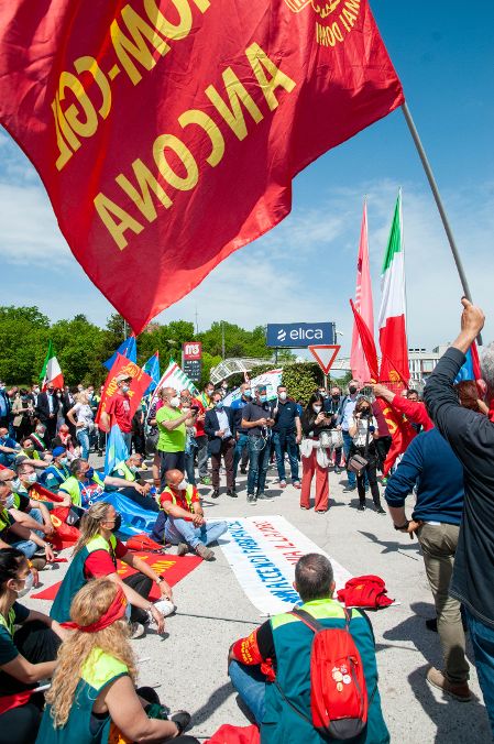 La marcia dei mille scioperanti