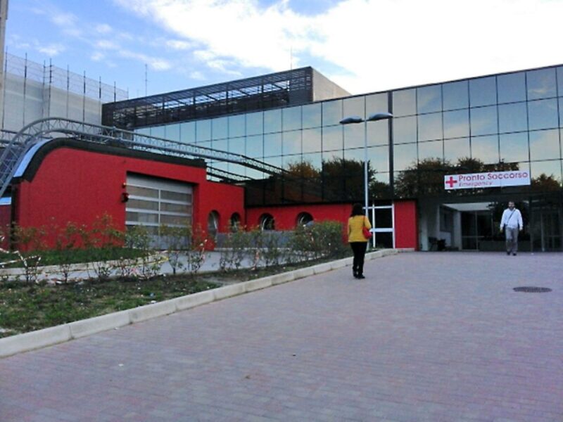 Il personale dell'ospedale: ci sono carenze strutturali