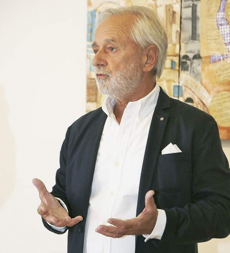 Tante carte su carta