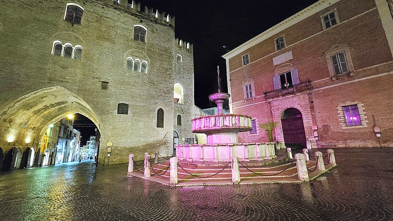 Illuminiamoci di rosa