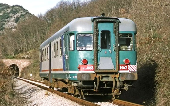 Binari senza tempo tra Fabriano e Pergola