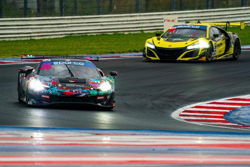 Debutto vincente di Daniel Mancinelli nel Campionato Italiano Gran Turismo Endurance 2026
