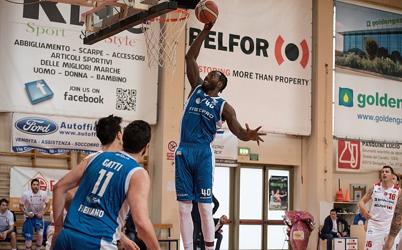 La Ristopro Fabriano sabato sera in campo contro il Teramo