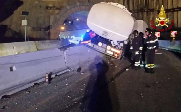 SS76: un grave incidente e il blocco del traffico