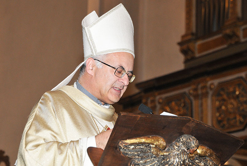 Mons. Massara: 