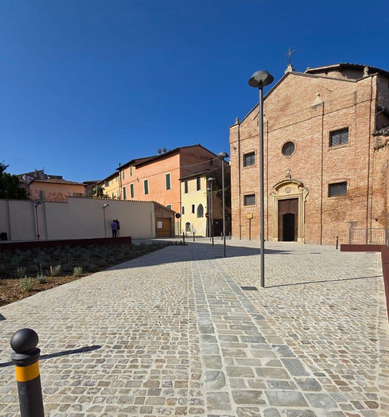 Inaugurata la piazzetta della chiesa di S. Onofrio
